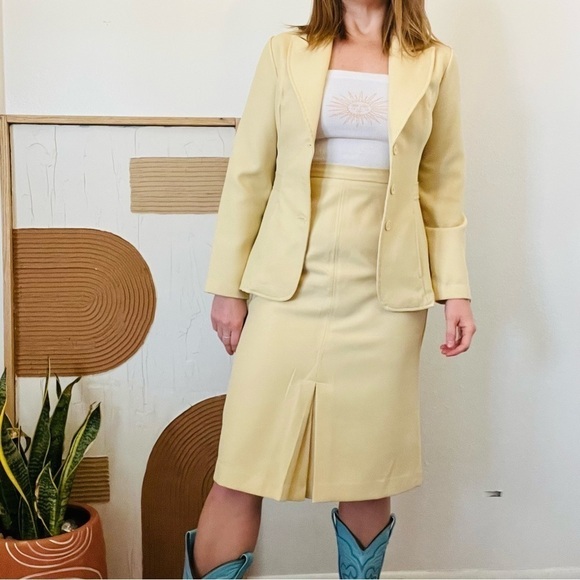Vintage 70s Hippie Retro Pale Yellow Fitted Button Front Blazer & Midi Skirt Set - Picture 1 of 11